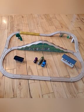 MUFFLE MOUNTAIN SET! Gold Track! Clickety Clack! Thomas Train Wooden Railway